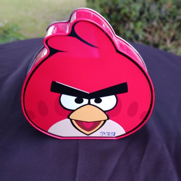 Angry Birds PEZ Dispensers Candy With Limited Edition Collector Tin NEW - Picture 3 of 7